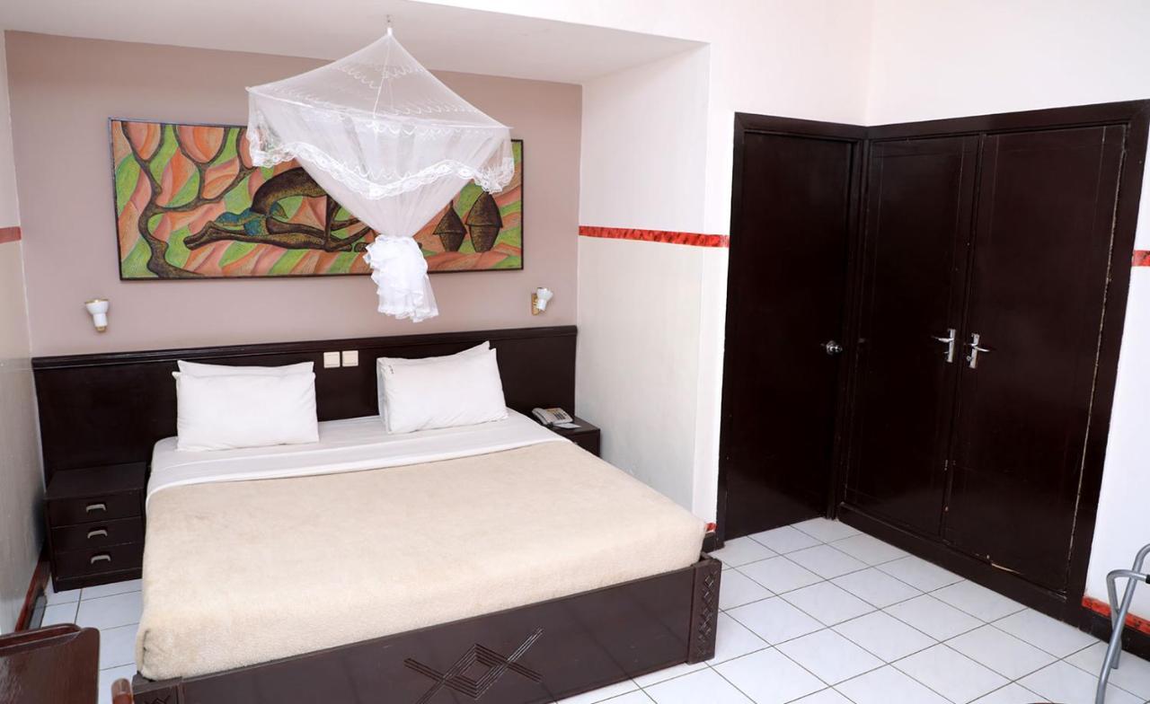 Park Hotel Lubumbashi Dış mekan fotoğraf