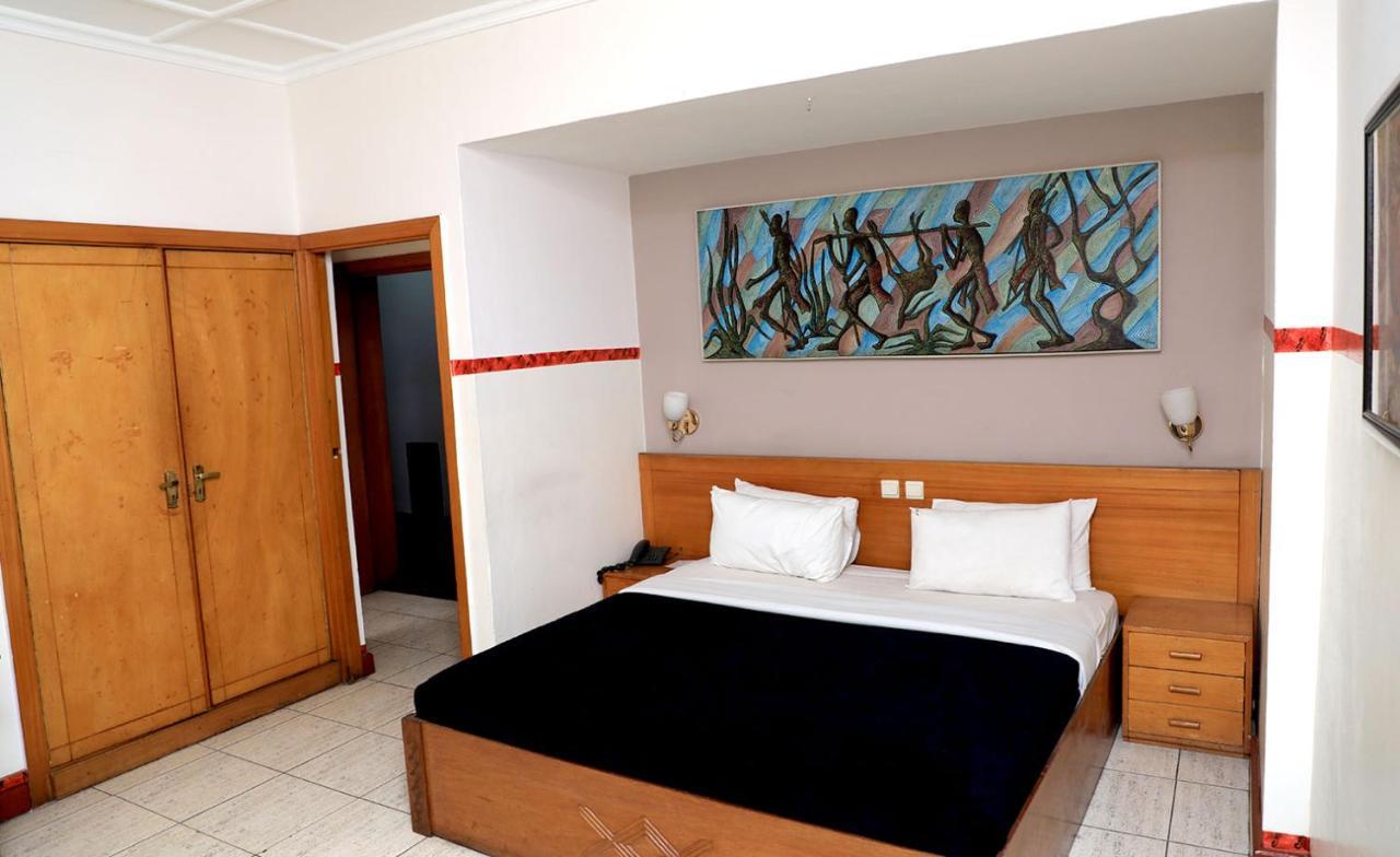 Park Hotel Lubumbashi Dış mekan fotoğraf